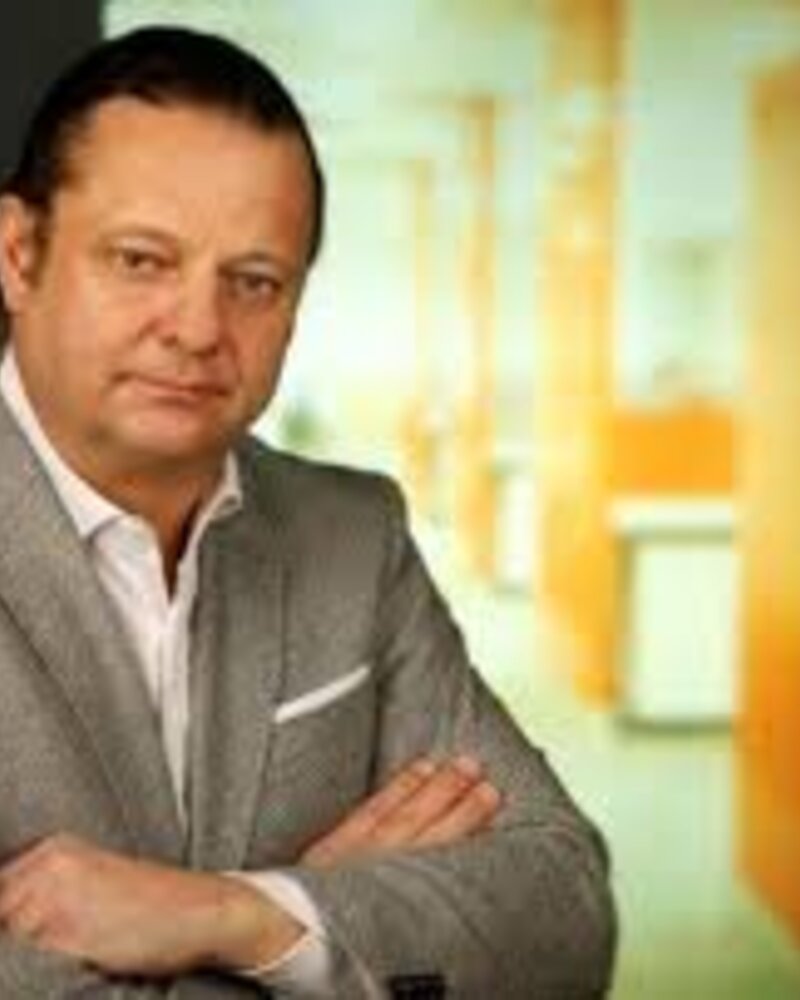 Porträt Markus Grentner, Gründer und Architekt der Agentur Mondäna.